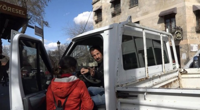 Karısı ile tartıştı kadınlar tepki gösterdi