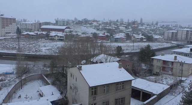 Kars beyaza büründü Kars beyaza büründü