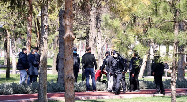 Kayseri'de bıçaklı kavgada bir kişi yaralandı, 8 şüpheli gözaltına alındı Kayseri'de bıçaklı kavgada bir kişi yaralandı, 8 şüpheli gözaltına alındı