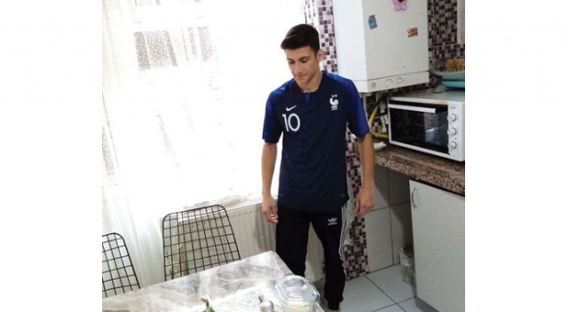 Kazada ağır yaralanan genç hayata 8 gün tutunabildi Kazada ağır yaralanan genç hayata 8 gün tutunabildi