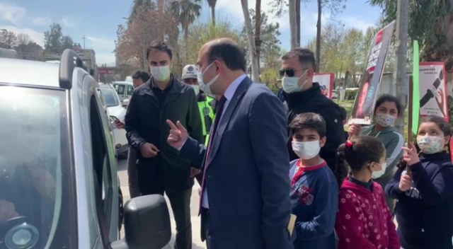 Kırmızı çizgi uygulamasında kaymakam ezilmekten son anda kurtuldu Kırmızı çizgi uygulamasında kaymakam ezilmekten son anda kurtuldu