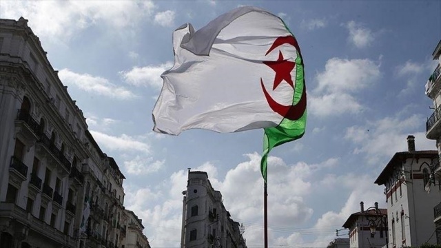 Libya&#039;daki yeni hükümete ilk resmi devlet binası teslim edildi