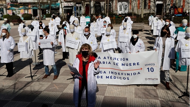 Madrid'de ilk hasta kabul doktorları 'süresiz greve' başladı Madrid'de ilk hasta kabul doktorları 'süresiz greve' başladı