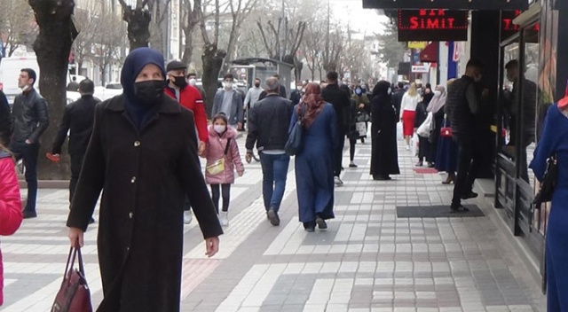 Mavinin zor olduğu Bursa&#039;da ufukta kırmızı görünüyor