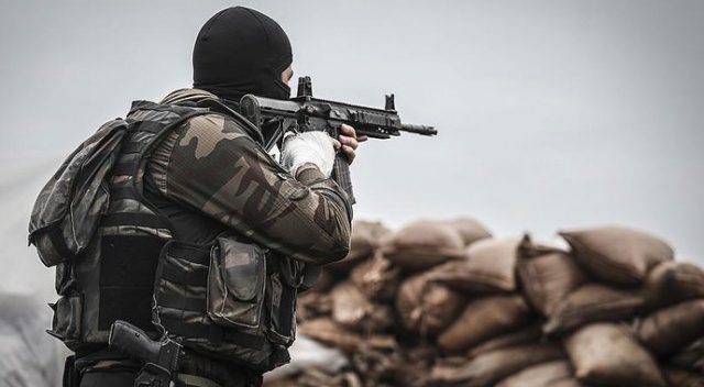 MSB: Barış Pınarı bölgesinde son 3 günde 35 PKK/YPG'li terörist etkisiz hale getirildi MSB: Barış Pınarı bölgesinde son 3 günde 35 PKK/YPG'li terörist etkisiz hale getirildi