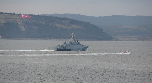 Rus Savaş gemisi Çanakkale Boğazı&#039;ndan geçti