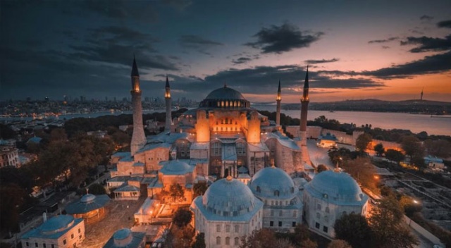 Rusların gözünden 'İstanbul' izleyenleri mest etti Rusların gözünden 'İstanbul' izleyenleri mest etti