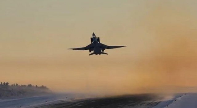 Rusya'ya ait bombardıman uçağı düştü: 3 ölü