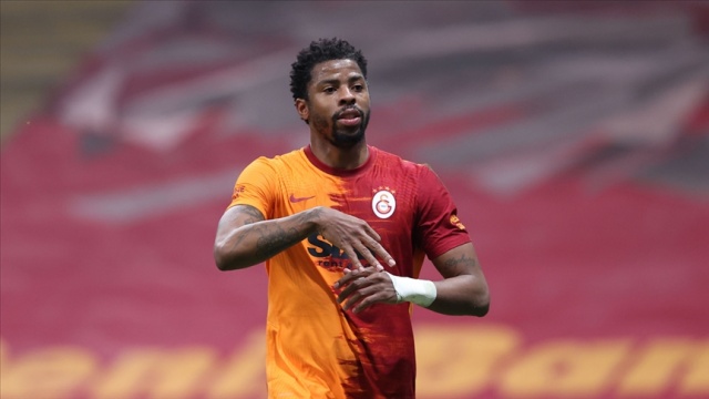 Ryan Donk ilk kez formasını giydiği Surinam Milli Takımı'nda 'maçın adamı' seçildi Ryan Donk ilk kez formasını giydiği Surinam Milli Takımı'nda 'maçın adamı' seçildi