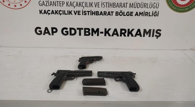 Sınır Kapısında 3 tabanca yakalandı