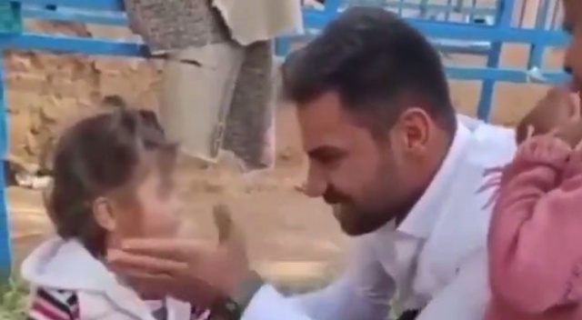 Sosyal medyada takipçi kazanmak için yeğenini tokatladı Sosyal medyada takipçi kazanmak için yeğenini tokatladı