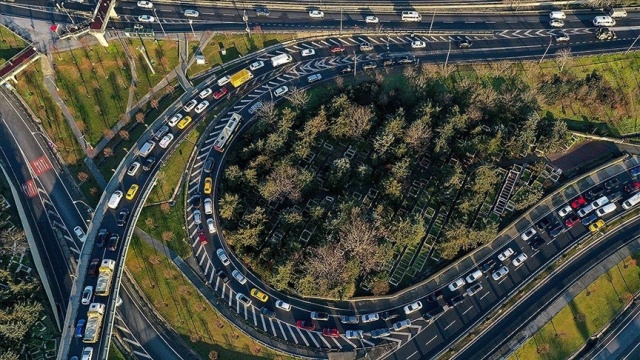 Trafiğe kayıtlı otomobil sayısı 19 yılda 8,5 milyon arttı Trafiğe kayıtlı otomobil sayısı 19 yılda 8,5 milyon arttı