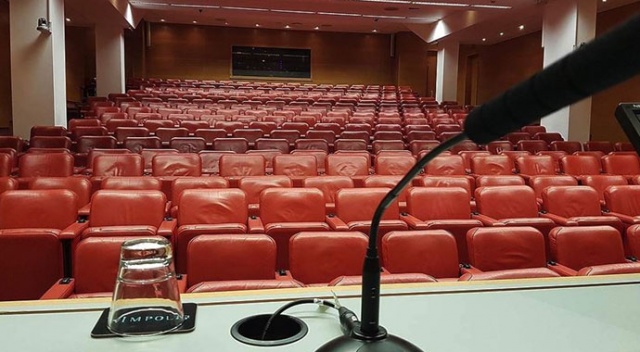 Üsküdar Üniversitesi 56 akademik personel alacak