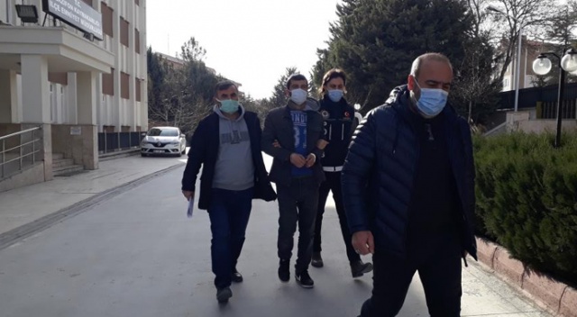 Uygulamada durdurulan yolcunun üzerinden bonzai çıktı Uygulamada durdurulan yolcunun üzerinden bonzai çıktı