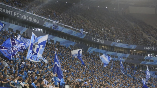 Zenit, maça gelen taraftarlara ücretsiz Kovid-19 aşısı yapmaya başladı