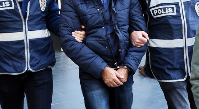 İstanbul'da 'siber dolandırıcılık' operasyonu: 9 gözaltı İstanbul'da 'siber dolandırıcılık' operasyonu: 9 gözaltı