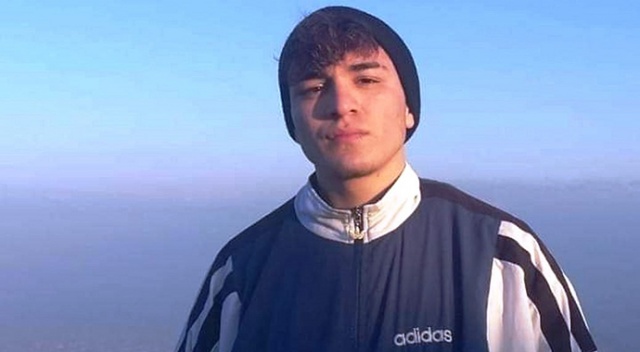 18 yaşındaki genç, 17 yaşındaki genci omzu çarptı diye göğsünden bıçaklayıp öldürdü