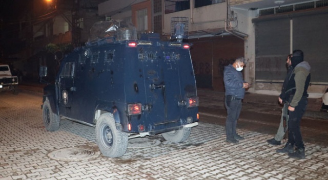 Adana'da şafak vakti PKK operasyonu: 8 gözaltı Adana'da şafak vakti PKK operasyonu: 8 gözaltı
