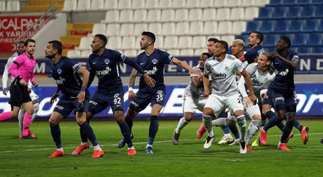 Beşiktaş fırsatı tepti, 8 maç sonra kaybetti! Beşiktaş fırsatı tepti, 8 maç sonra kaybetti!