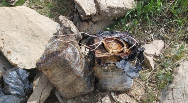 Bitlis'te 90 kilo amonyum nitratla güçlendirilmiş EYP ele geçirildi Bitlis'te 90 kilo amonyum nitratla güçlendirilmiş EYP ele geçirildi
