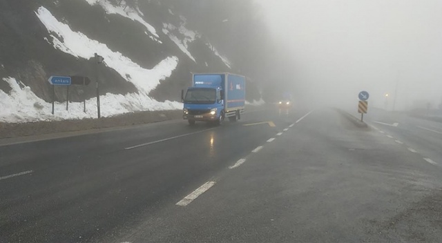 Bolu Dağı'nda sis ve yağmur etkili oluyor