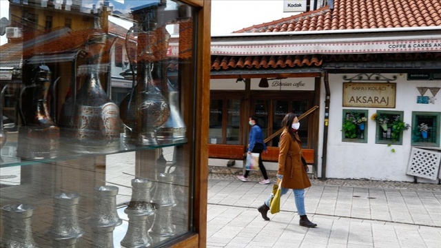 Bosna Hersek'te salgının başından beri en yüksek günlük vaka sayısı kaydedildi Bosna Hersek'te salgının başından beri en yüksek günlük vaka sayısı kaydedildi