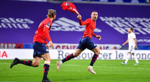 Burak Yılmaz, Fransa manşetlerinde! Burak Yılmaz, Fransa manşetlerinde!