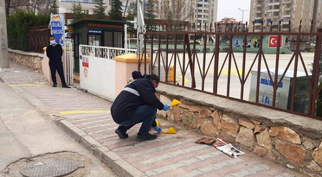 Çocuklarının okulunun önünde kayınpederini öldürdü Çocuklarının okulunun önünde kayınpederini öldürdü