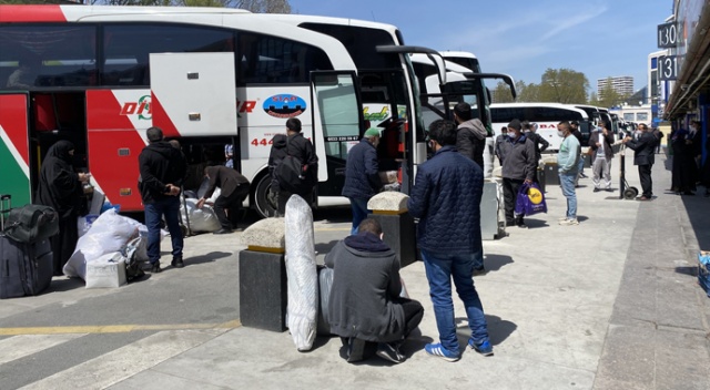 Ek seferler konuldu: Kapanmaya 1 gün kala yoğunluk Ek seferler konuldu: Kapanmaya 1 gün kala yoğunluk