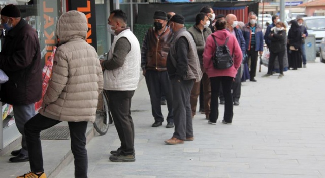 Erzincan’da Ramazan öncesi ucuz et kuyruğu Erzincan’da Ramazan öncesi ucuz et kuyruğu