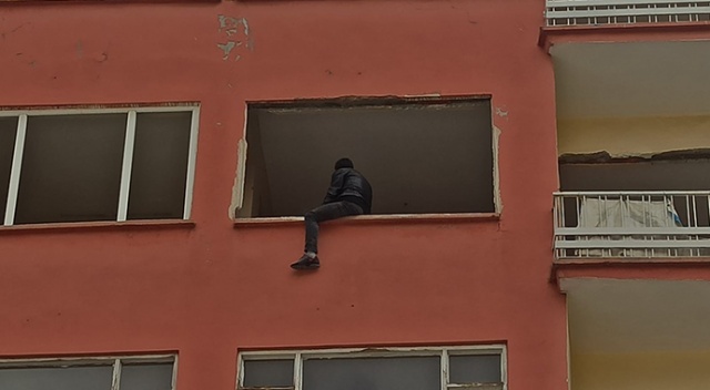 Eşi boşanma davası açınca intihar etmek istedi Eşi boşanma davası açınca intihar etmek istedi