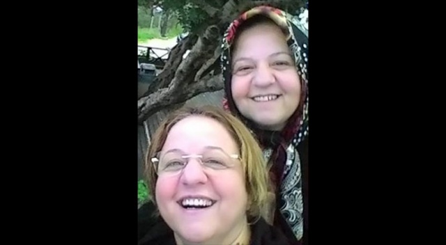 İkiz kız kardeşler aynı gün koronadan öldü İkiz kız kardeşler aynı gün koronadan öldü
