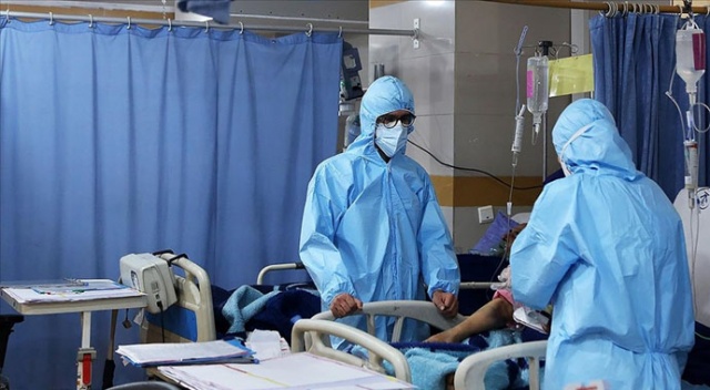 İran'da son 24 saatte Kovid-19'dan 496 kişi hayatını kaybetti