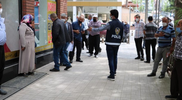 Kahramanmaraş’ta çiftçilerin "izin" kuyruğu