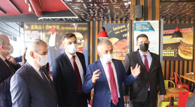 Kırmızıya dönen Antalya’da yoğun bakım doluluk oranı yüzde 58 Kırmızıya dönen Antalya’da yoğun bakım doluluk oranı yüzde 58