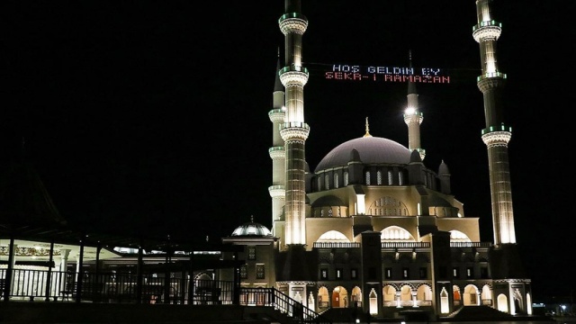 KKTC'de ramazan ayı bu yıl da Kovid-19 kısıtlamalarının gölgesinde geçecek KKTC'de ramazan ayı bu yıl da Kovid-19 kısıtlamalarının gölgesinde geçecek