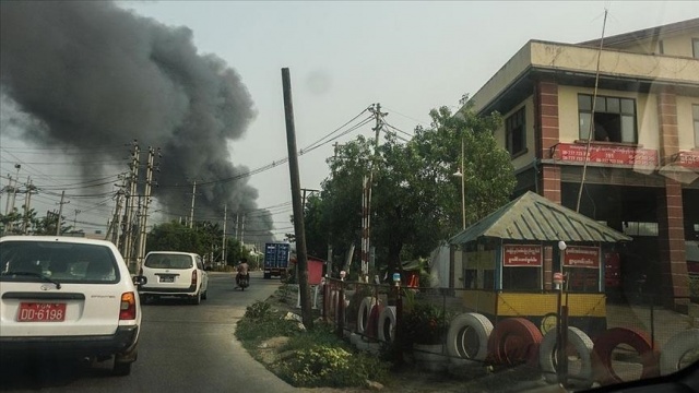 Myanmar&#039;da 3 etnik silahlı grubun polis karakoluna saldırması sonucu en az 14 polis hayatını kaybetti