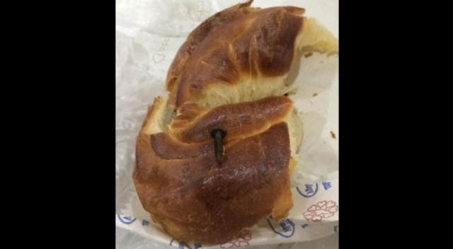 Poğaçanın içinden çıkan şoke etti