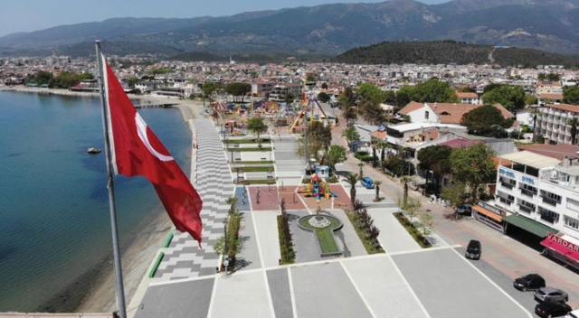 Tam kapanmanın ilk gününde turistik sahiller boş kaldı