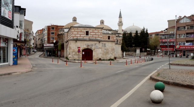 Trakya'da sokağa çıkma kısıtlaması nedeniyle sessizlik hakim Trakya'da sokağa çıkma kısıtlaması nedeniyle sessizlik hakim