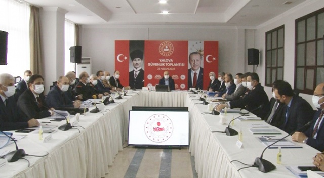 Yalova’da İçişleri Bakanı Soylu önderliğinde 'Güvenlik Toplantısı' yapıldı Yalova’da İçişleri Bakanı Soylu önderliğinde 'Güvenlik Toplantısı' yapıldı