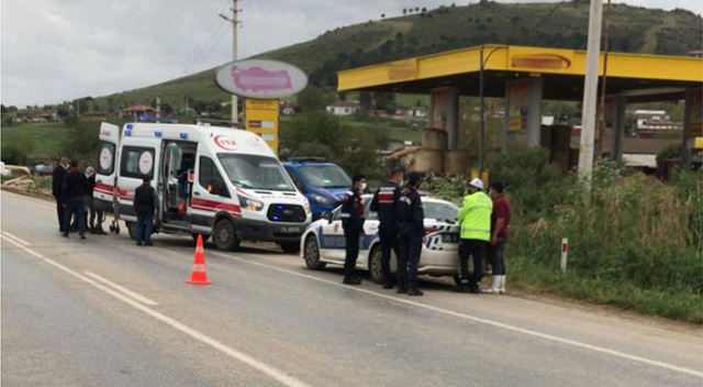 Yolda yürürken başına aracın aynası çarpan şahıs öldü