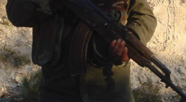 YPG/PKK'lı teröristler Haseke'de bir ayda 2 bin 700 genci zorla silah altına aldı