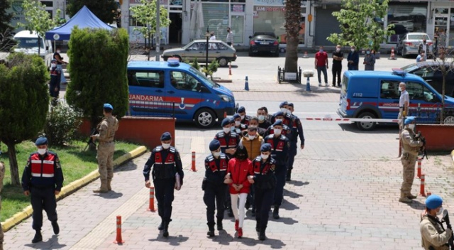 6 ilde piyasaya sahte parayı süren şebekeyi jandarma yakaladı 6 ilde piyasaya sahte parayı süren şebekeyi jandarma yakaladı