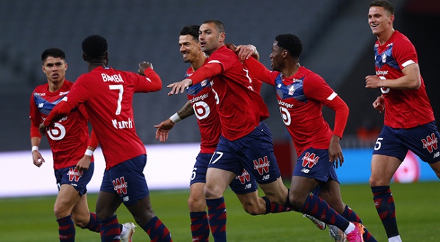 Lille&#039;de nisan ayının futbolcusu Burak Yılmaz