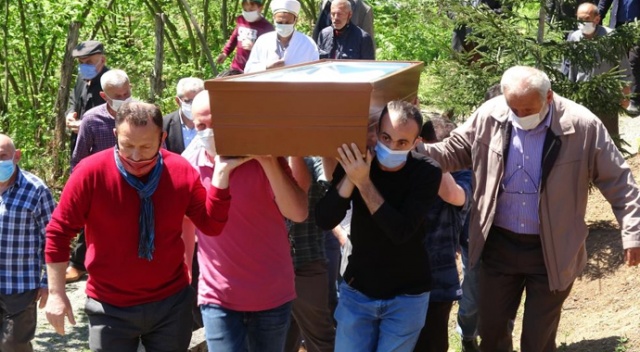 Renate 'Emine' oldu, vasiyeti üzerine Trabzon'a defnedildi