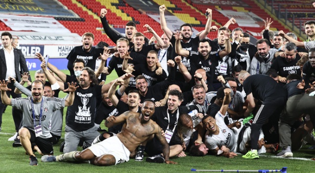Şampiyon Beşiktaş&#039;a tebrik mesajları