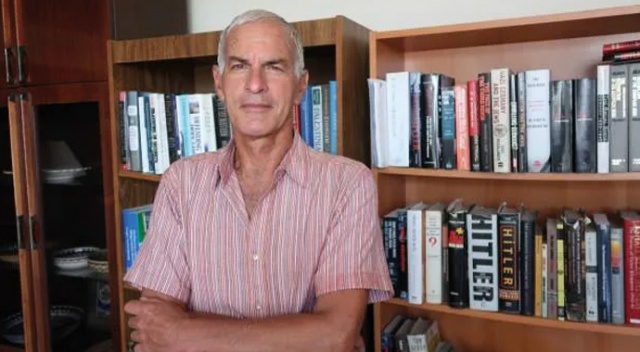 Yahudi profesör: İsrail insanlığa karşı suç işliyor