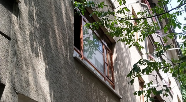 Kanser hastası eşini kravatla boğduktan sonra intihar etti