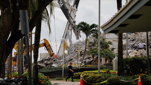 Miami'de çöken binada ölenlerin sayısı 86'ya yükseldi Miami'de çöken binada ölenlerin sayısı 86'ya yükseldi